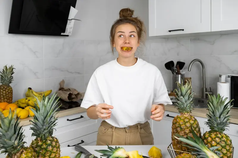 Buccia e torsolo d'ananas