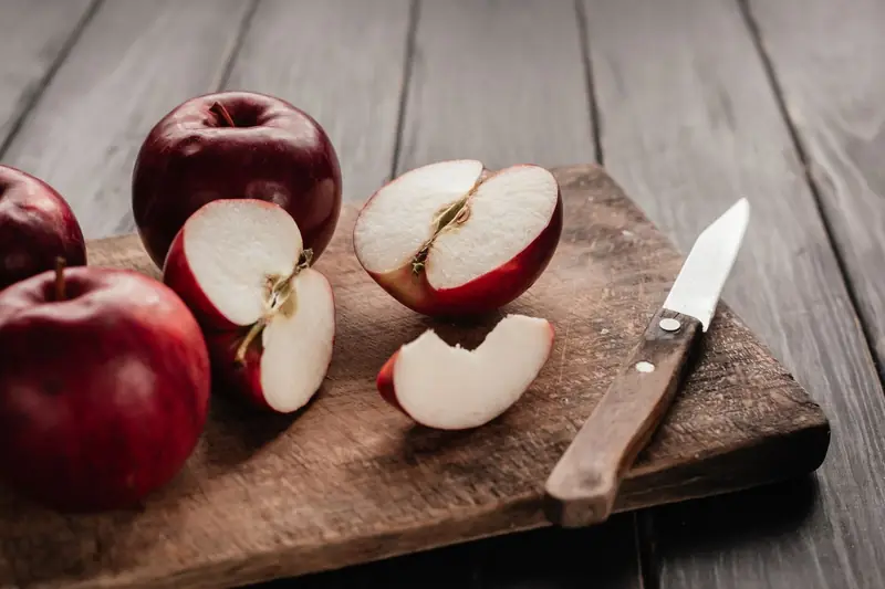 Apple and pear cores